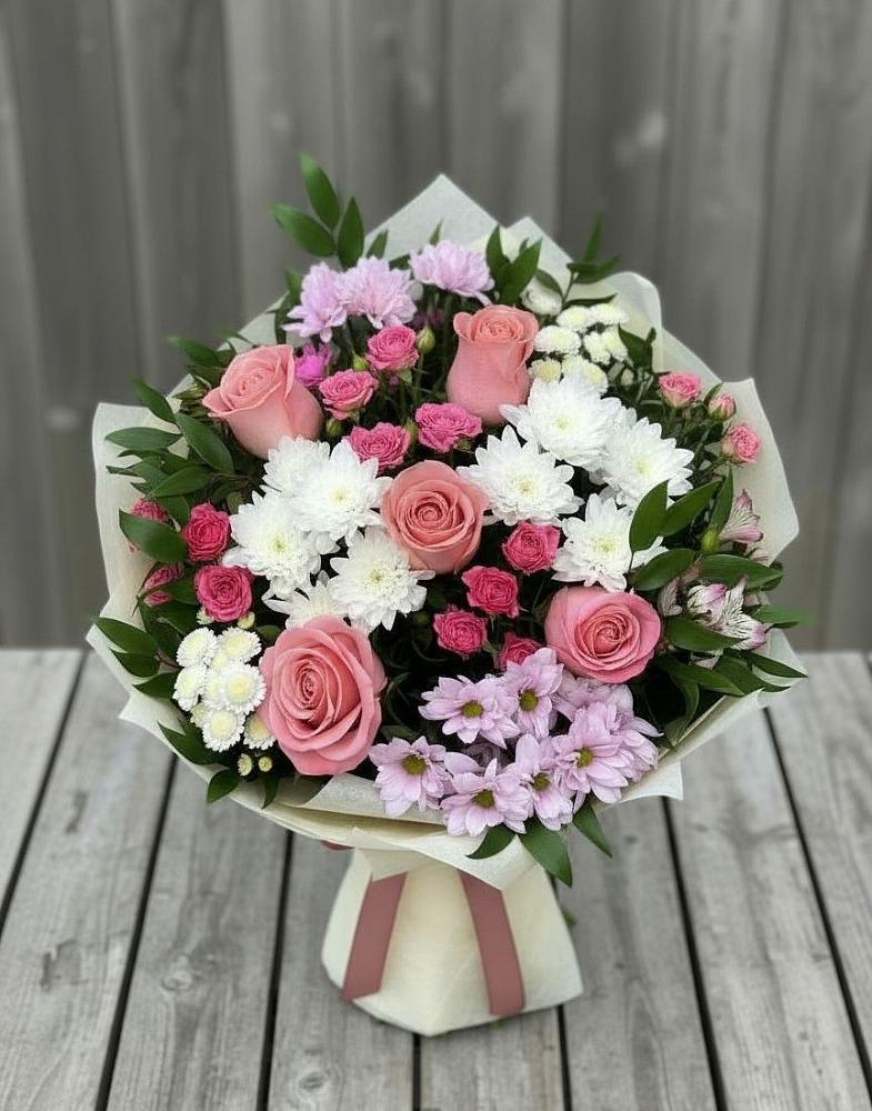 Букет цветов из: Альстромерии, Гвоздики, Розы и Хризантемы в Лесной