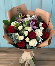 Букет цветов из:  Розы и Альстромерии #REPLACE_PRED# Лесной