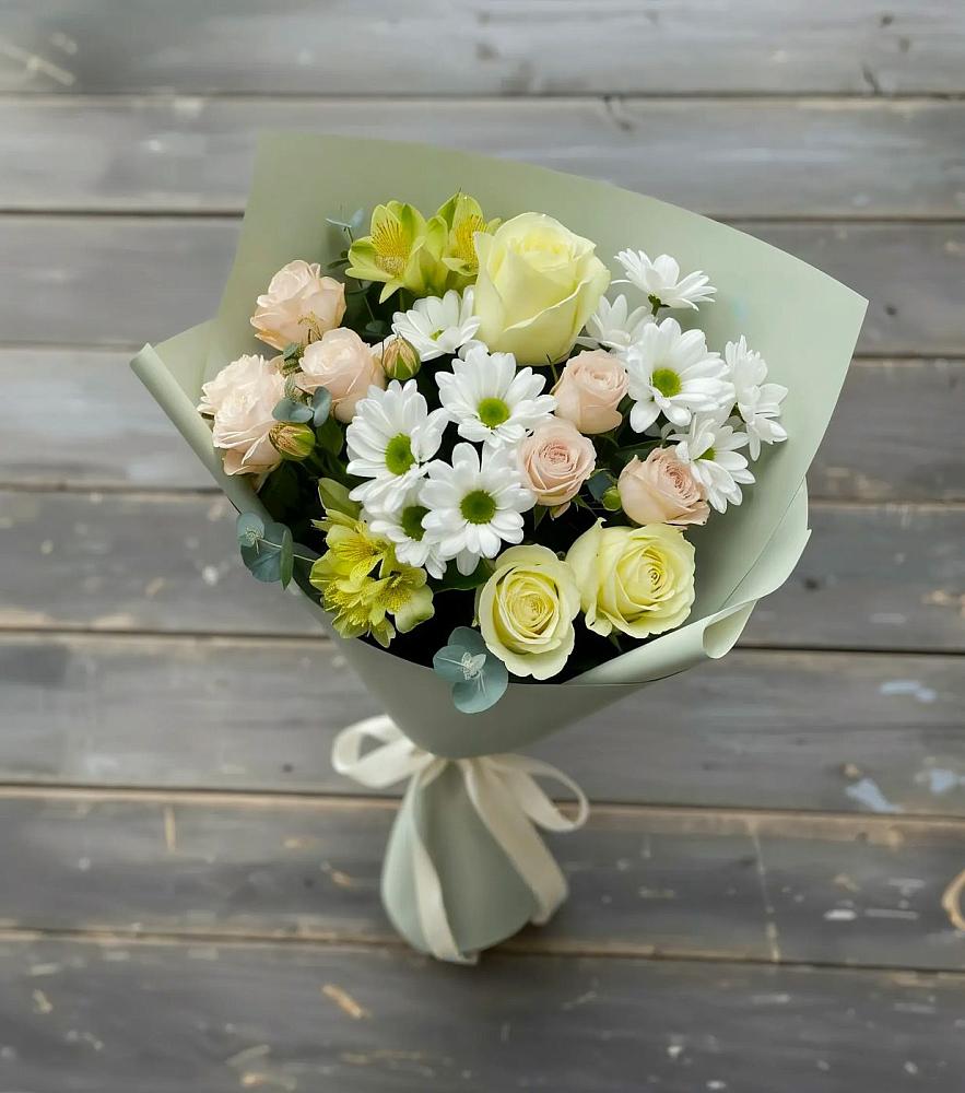 Букет цветов из: Альстромерии, Розы и Хризантемы в Лесной