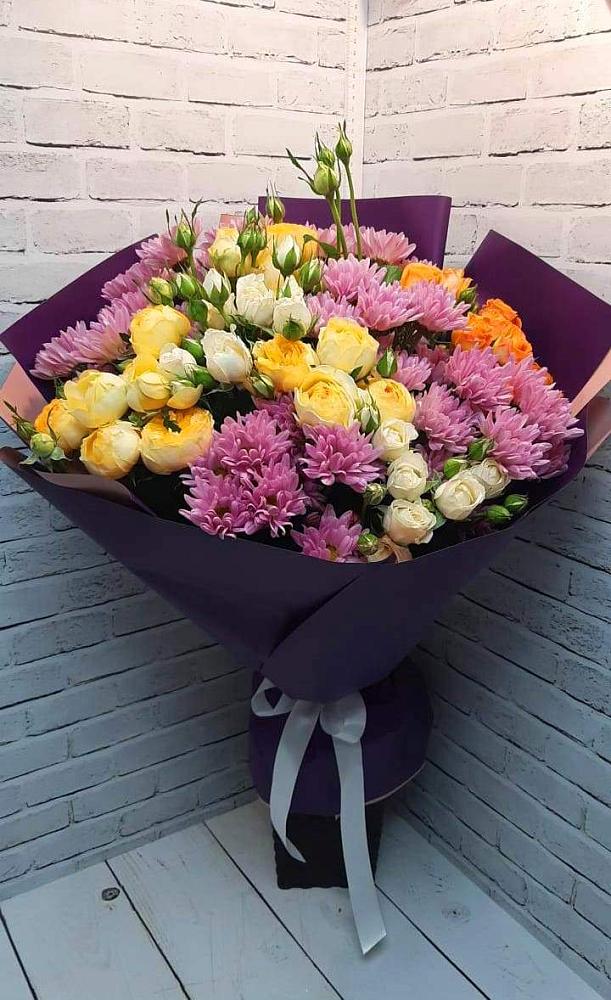 Букет цветов из: Хризантемы и Розы в Лесной