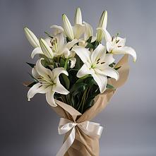 Букет цветов из:  Лилии в Лесной