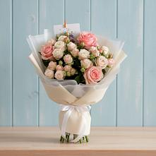 Букет цветов из:  Розы в Лесной
